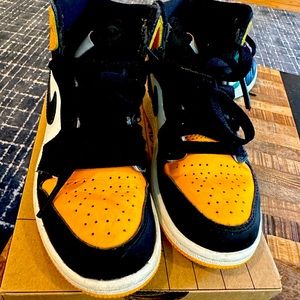 Worn once in excellent condition, like new!